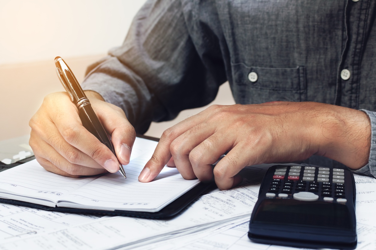 What to Budget for a Commercial Air Cleaner