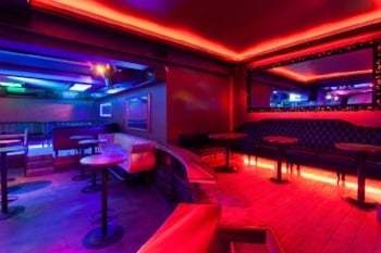 Bar Decor for a Cigar Smoker's Paradise