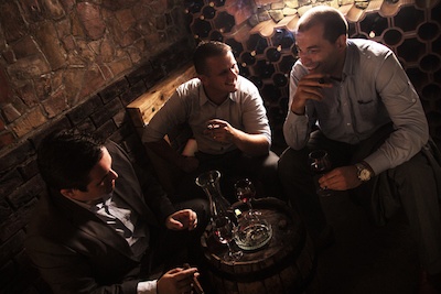 How to Create the Perfect Cigar Lounge Experience (Updated 2025)